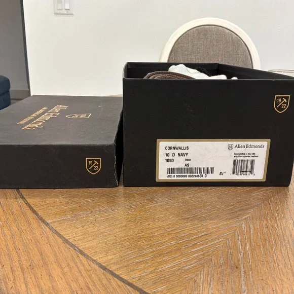 Allen Edmonds Navy Blue Cornwallis Oxfords with matching  display picture 1